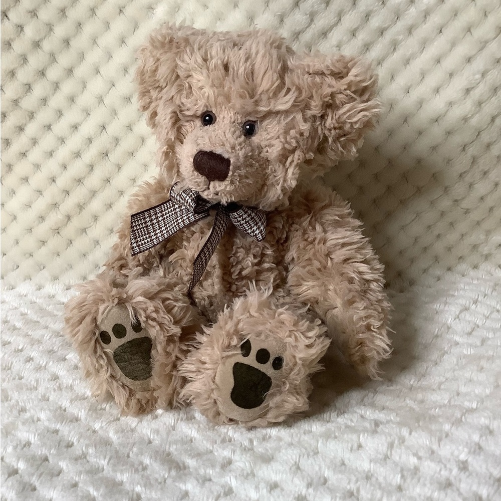 Adorable Russ Berrie Thornbury Teddy Bear Plush 9 inch